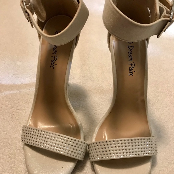 Brand New Super Stylish Heels By DREAM PAIRS - Box 32 - Picture 2 of 5